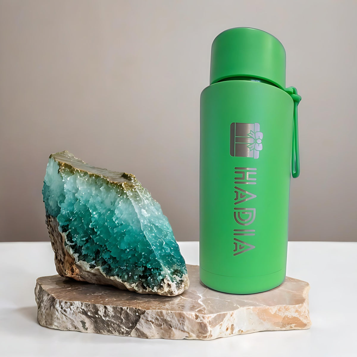 Green 1L reusable insulated gym bottle with triple wall insulation